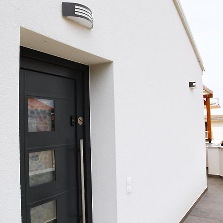Apartment Zaza - Home & Style - King Bed, Modern, Parking Privlaka  Exterior photo