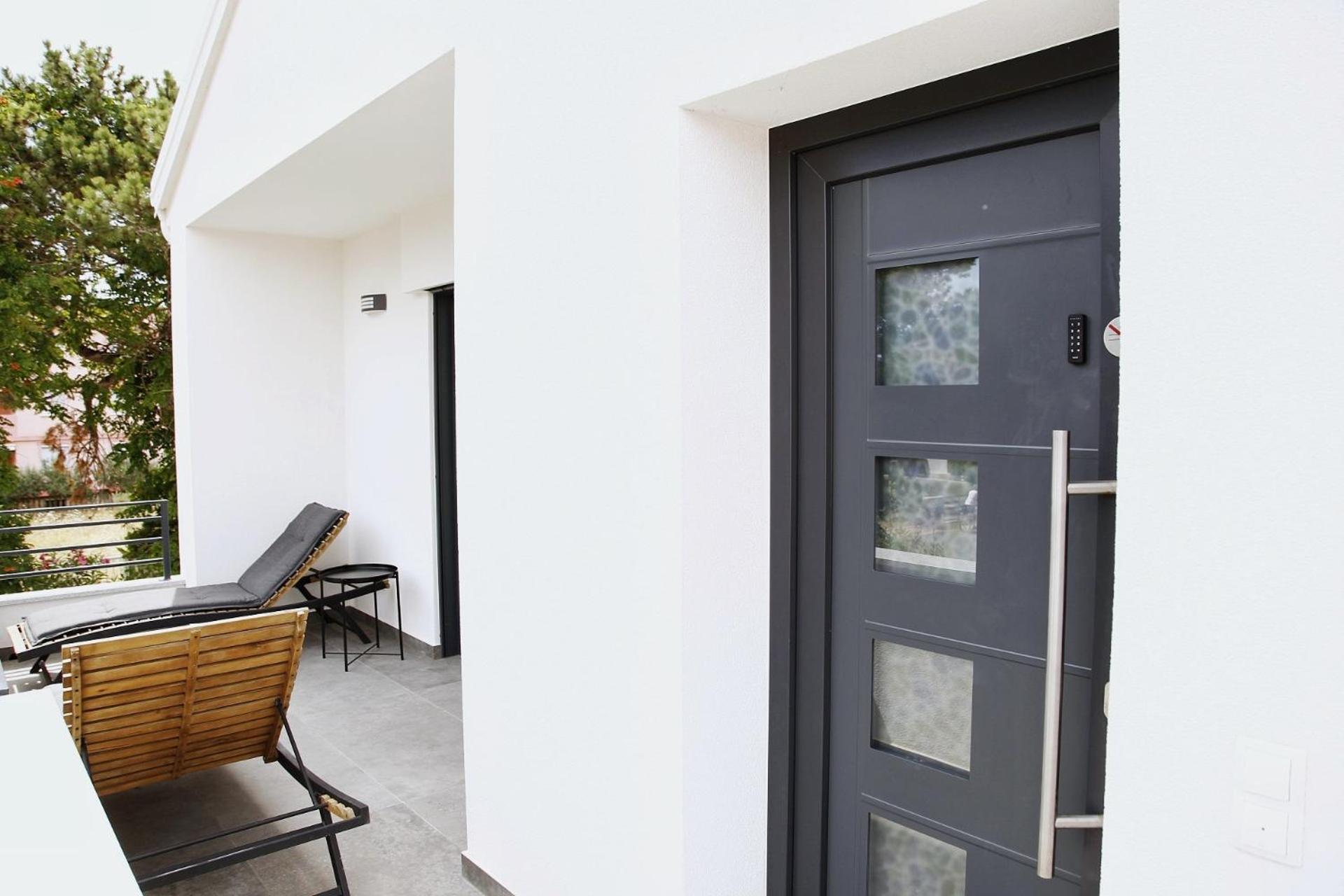 Apartment Zaza - Home & Style - King Bed, Modern, Parking Privlaka  Exterior photo